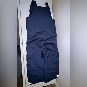 Patagonia Dark Blue Snowsuit. Pristine condition, used once.